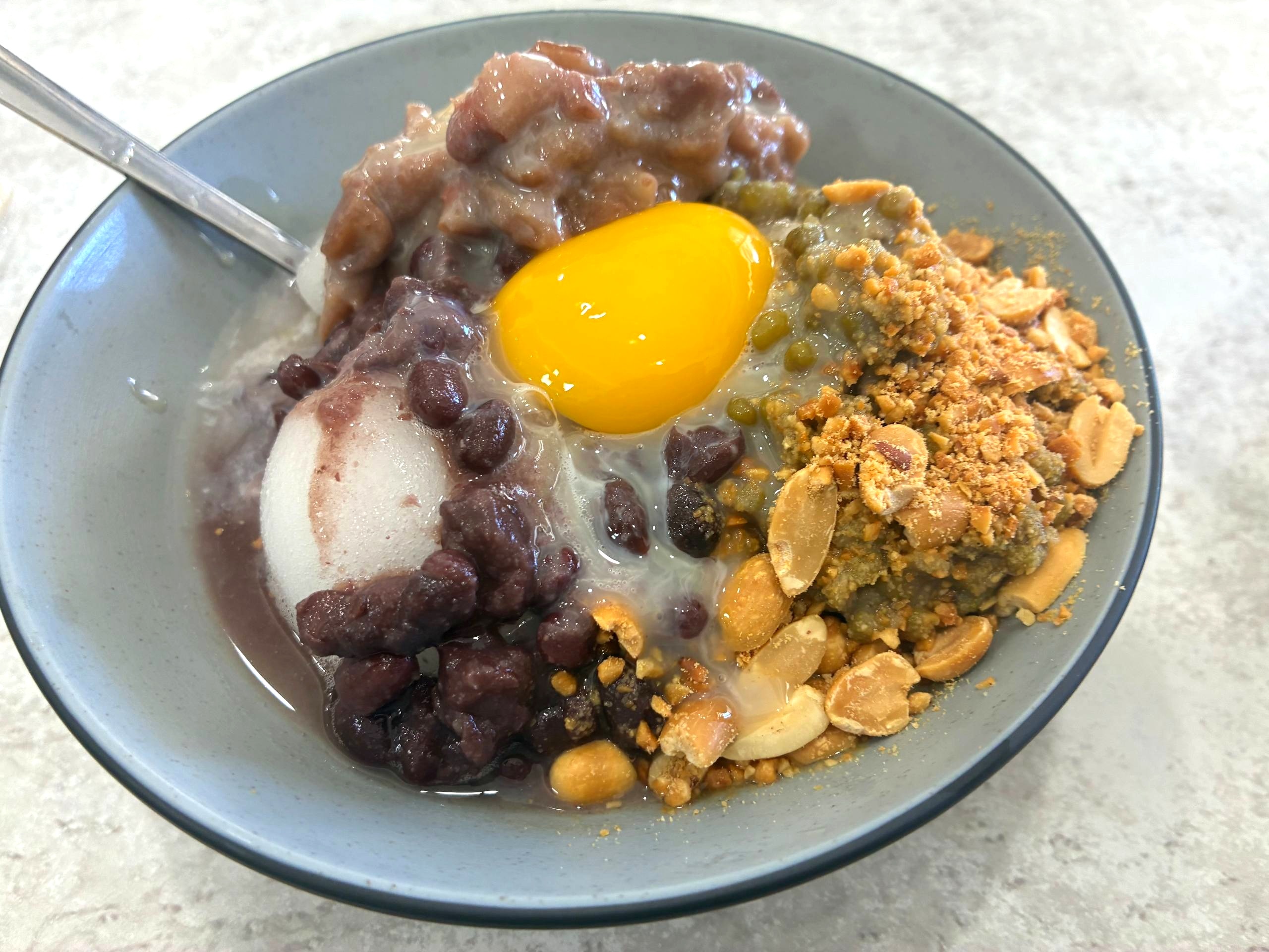 建華冰店的傳道冰加蛋