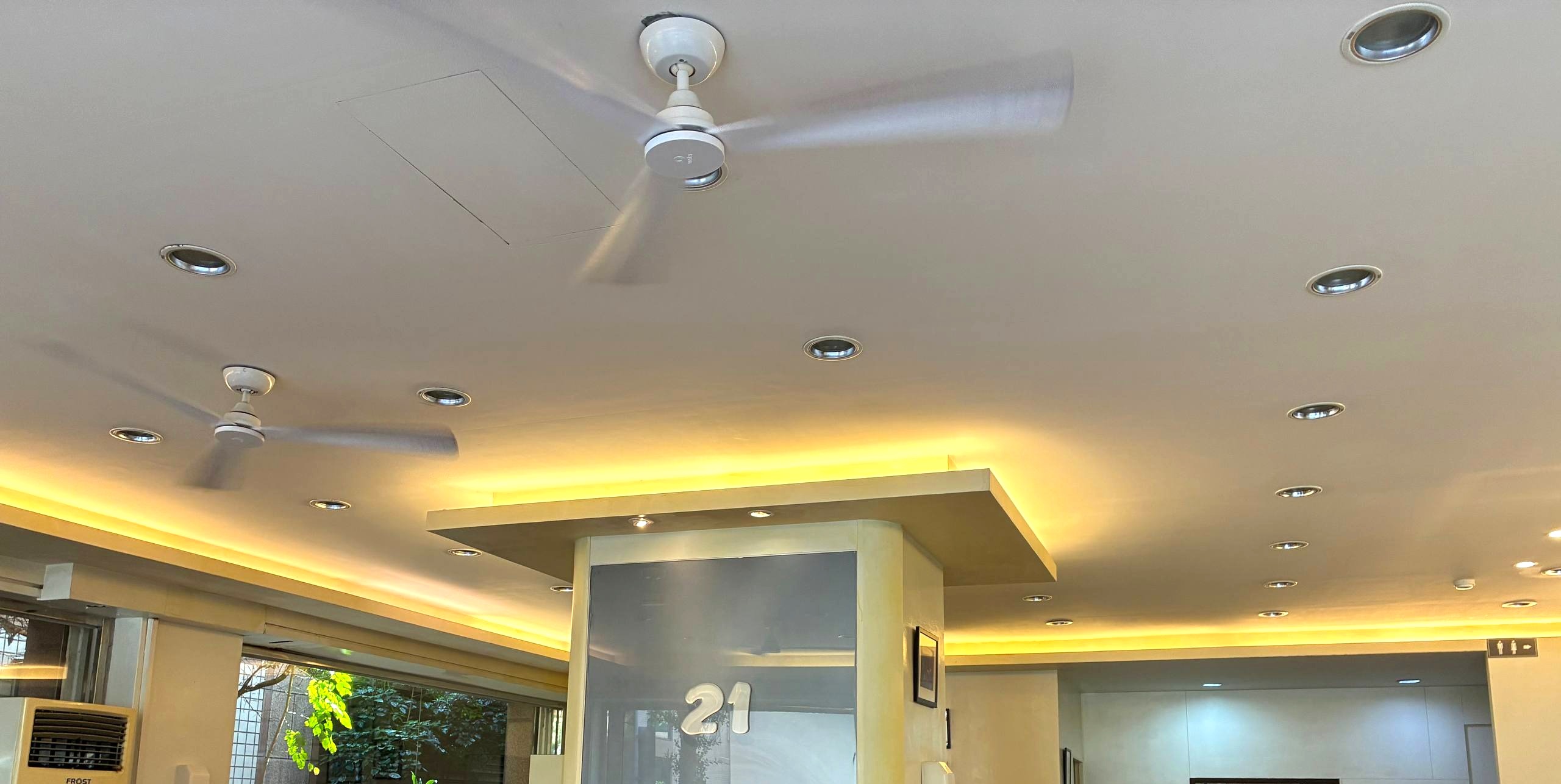 貳壹村店內的用餐區