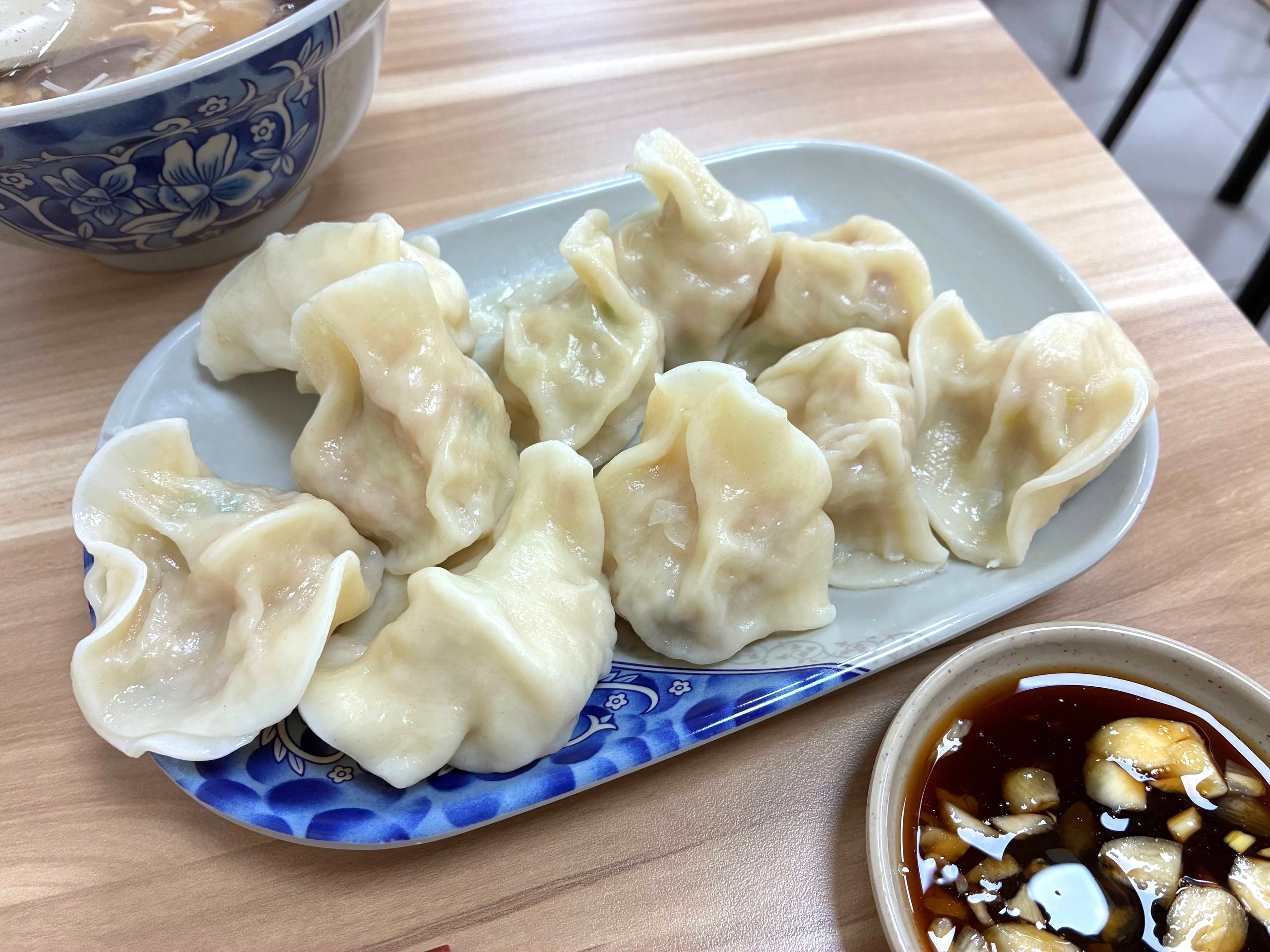 又一村的高麗菜豬肉水餃
