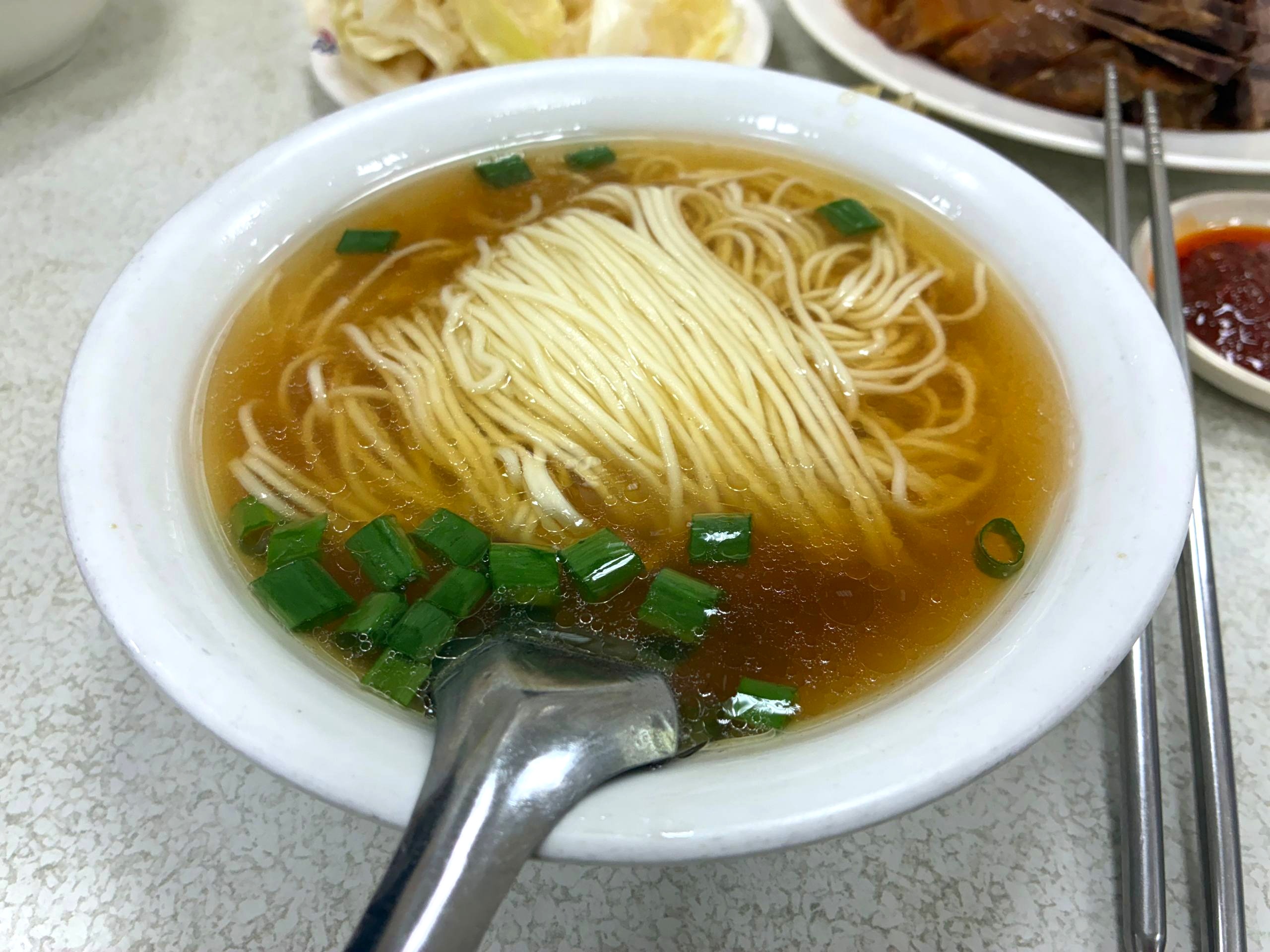 湖南味牛肉麵陽春麵
