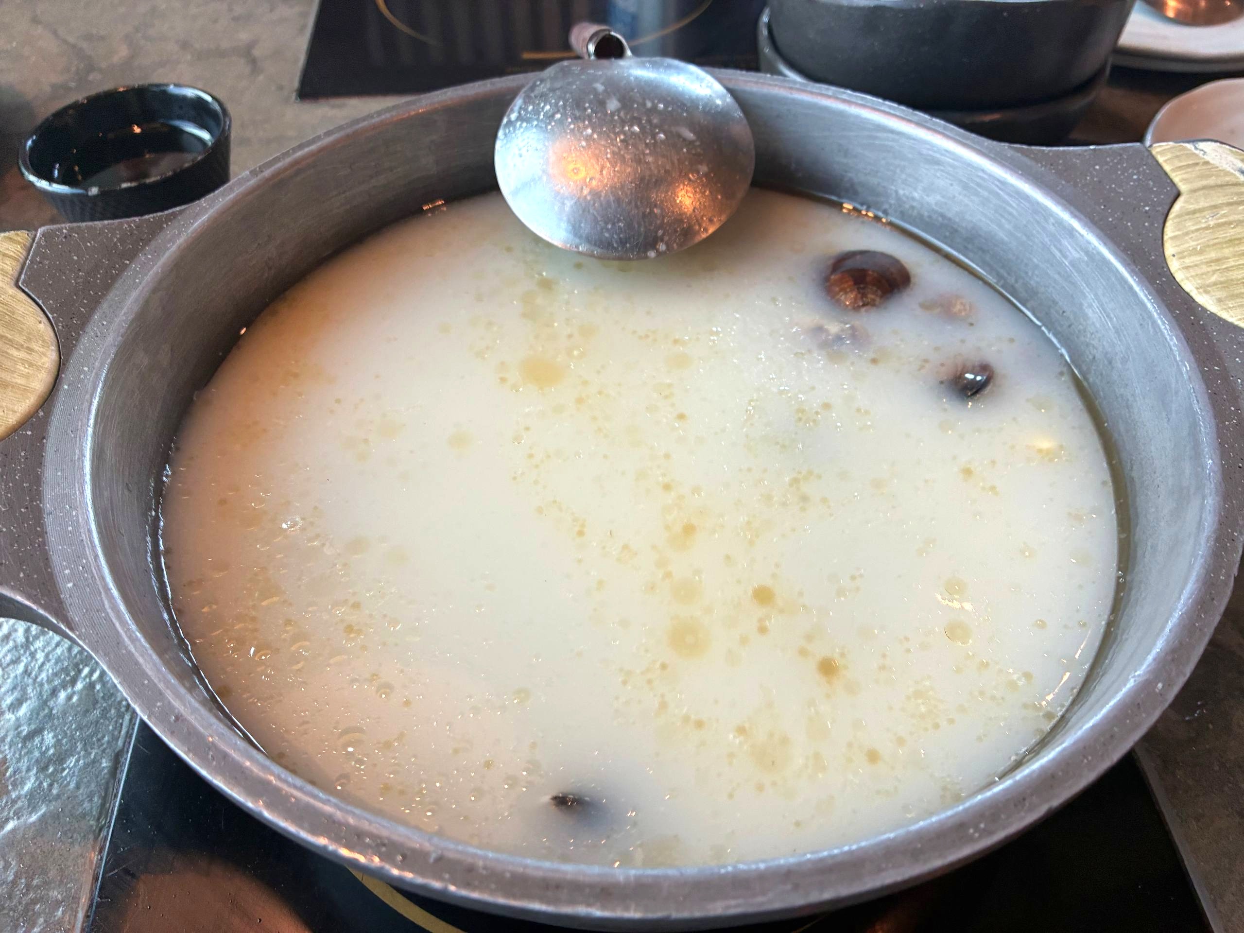 丹生炊事香蒜蛤蜊鍋湯底