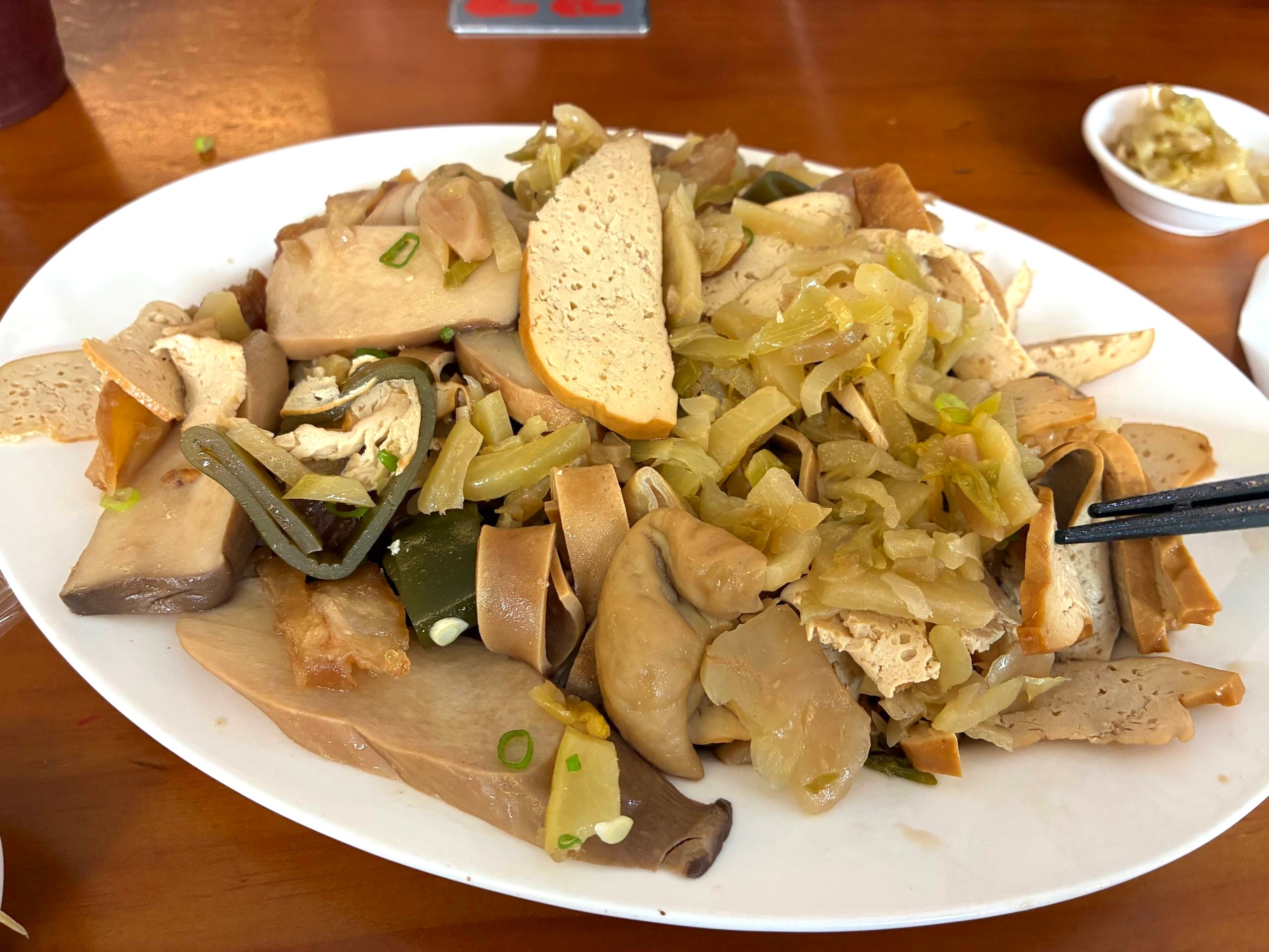 貳壹村的滷味拼盤