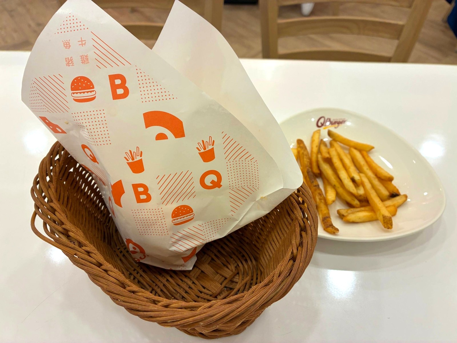 Q Burger 經典香蔥脆薯與漢堡